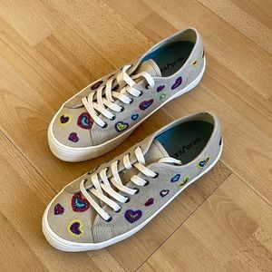 SeaVees Monterey platform in Rainbow Heart